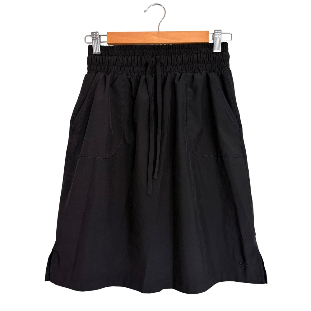 Albion Fit The Away Skirt Womens Small Black Athletic Hiking Golf Smocked Waist‎